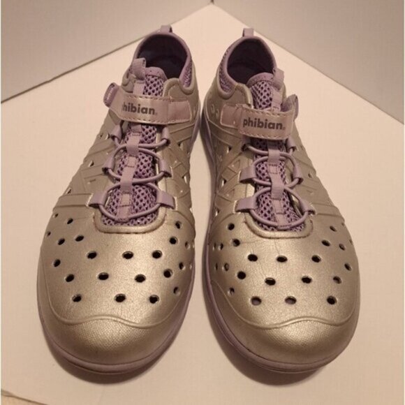 Stride Rite phibian big girls size 5, silver and purple, hook n loop closure - Picture 2 of 11